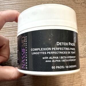 Massif MD Detox Complexion Perfecting Pads 60ct